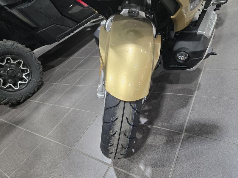 NEW 2025 HONDA GOLD WING TOUR DCT 50TH ANNIVERSARY Image 27