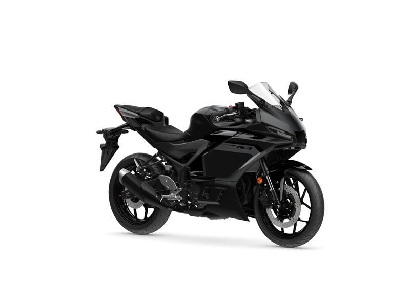 Used 2025 Yamaha YZFR3 Image 1