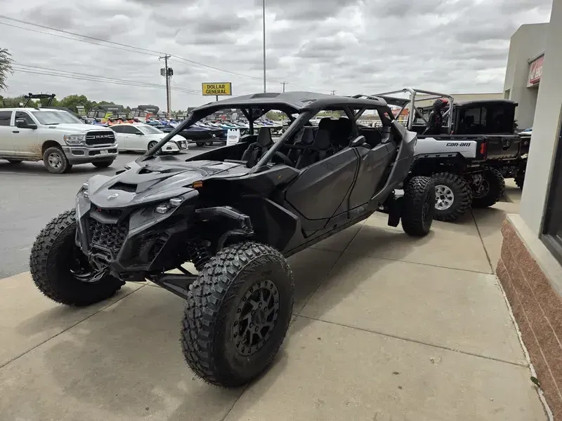 2025 Can-Am MAVERICK R MAX X RS WITH SMARTSHOX 999T DCT TRIPLE BLACK Image 2