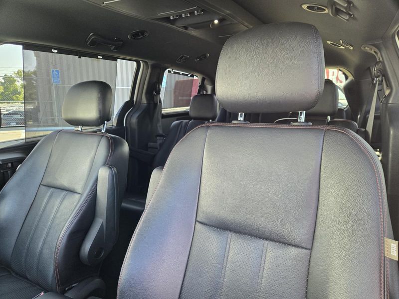 Used 2014 Dodge Grand Caravan 4dr Wgn R/T