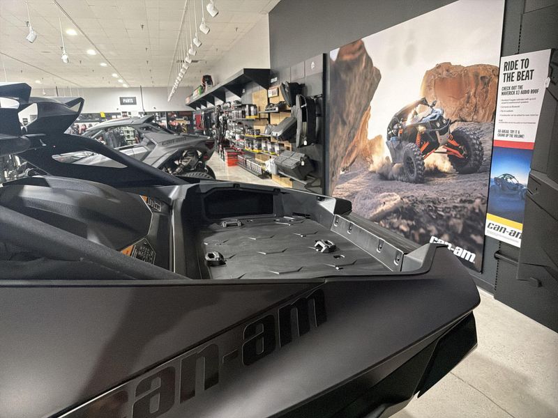New 2026 Can-Am MAVERICK R XRS 999T BK HB SAS Image 22