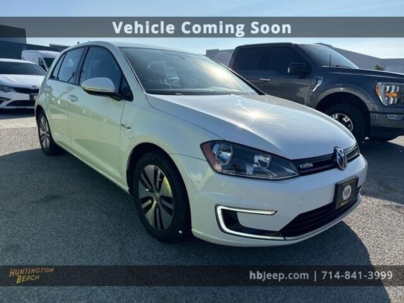 2016 Volkswagen e-Golf SEImage 3