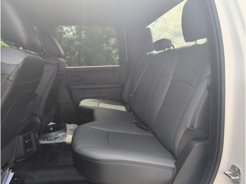 2025 RAM 5500 Tradesman Chassis Crew Cab 4x4 60