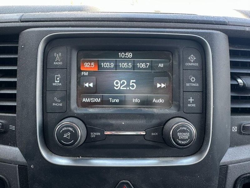 2018 RAM 2500 TradesmanImage 3