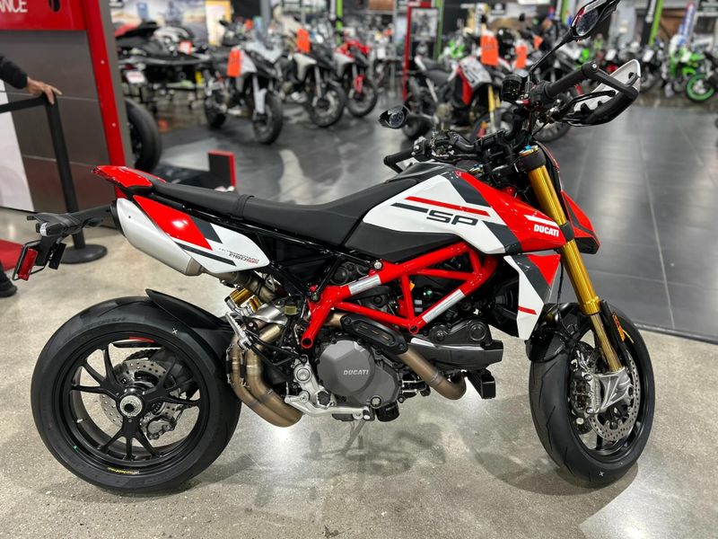 New 2025 Ducati HYPERMOTARD 950 SP Image 9