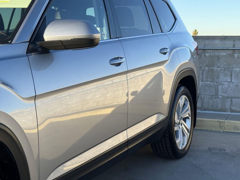 Used 2022 Volkswagen Atlas 2.0T SE w/TechnologyImage 8