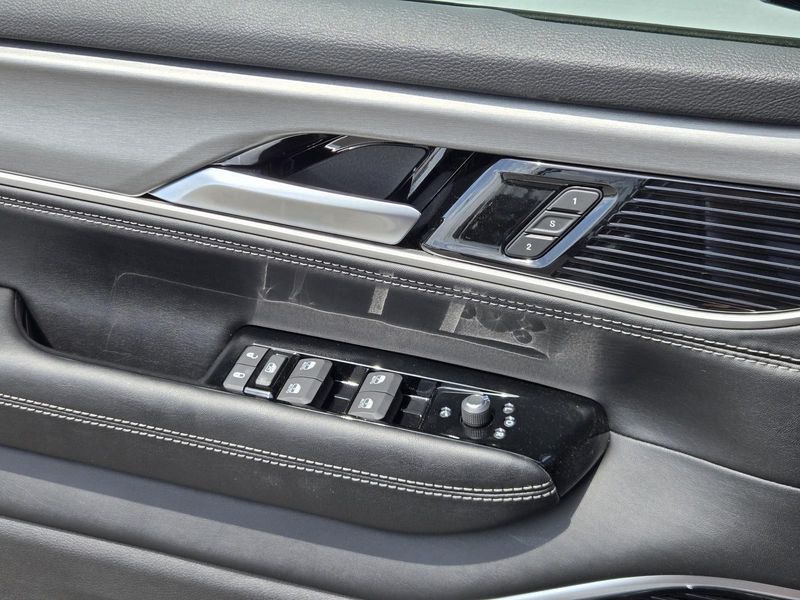 2026 Jeep Grand Wagoneer L Grand Wagoneer L Limited Altitude 4x4