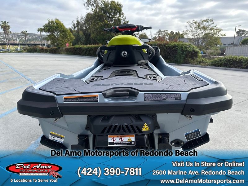 2024 Sea-Doo RXT-X 325 (SOUND SYSTEM) Image 16