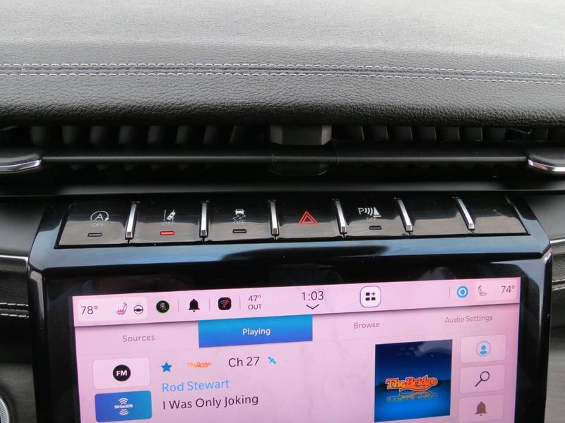 Used 2023 Jeep Grand Cherokee L Limited 4x4 4dr SUVImage 23