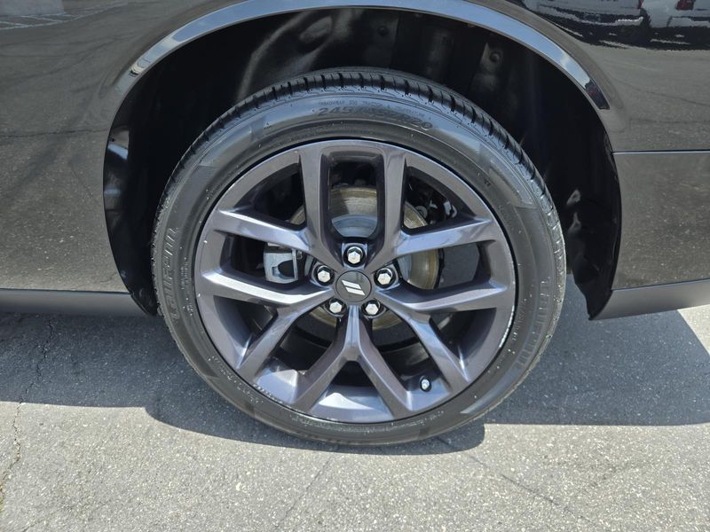 Used 2023 Dodge Challenger SXT RWD