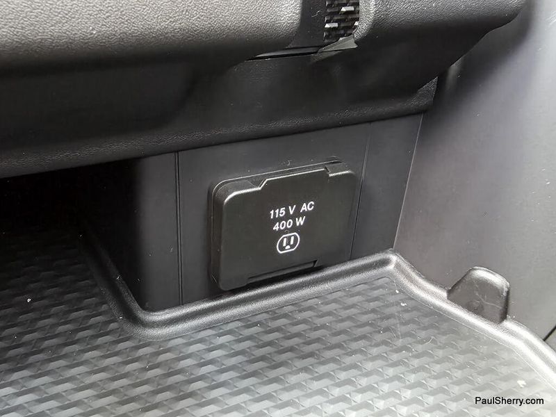 New 2026 RAM 1500 Laramie Crew Cab 4x4 5'7' Box