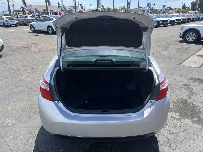 2015 Toyota Corolla LEImage 19