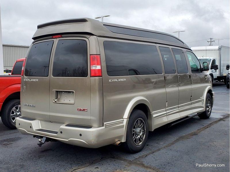 2017 GMC Savana 2500 Image 3