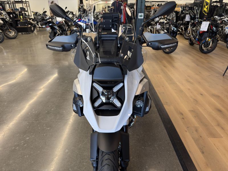2025 BMW R 1300 GS - LIGHT WHITE 