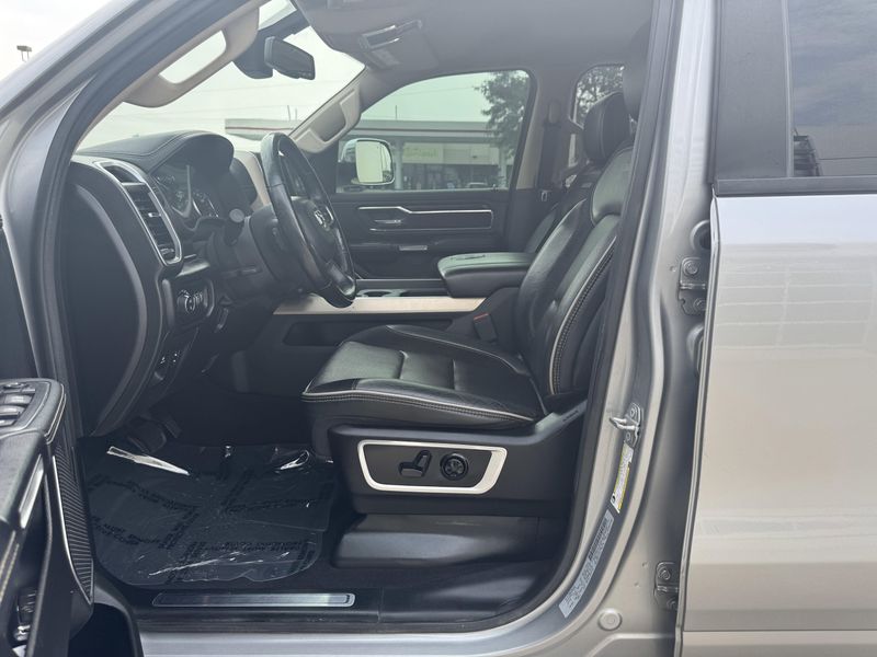 Used 2019 RAM 1500 LaramieImage 10