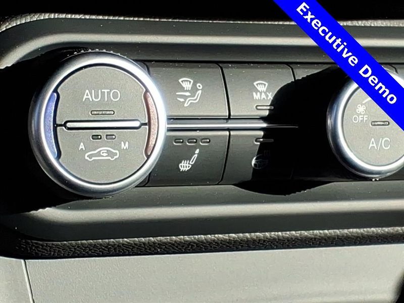 New 2025 Alfa Romeo Stelvio AwdImage 22