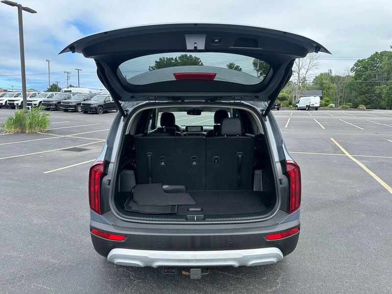 2022 Kia Telluride EX photo 17