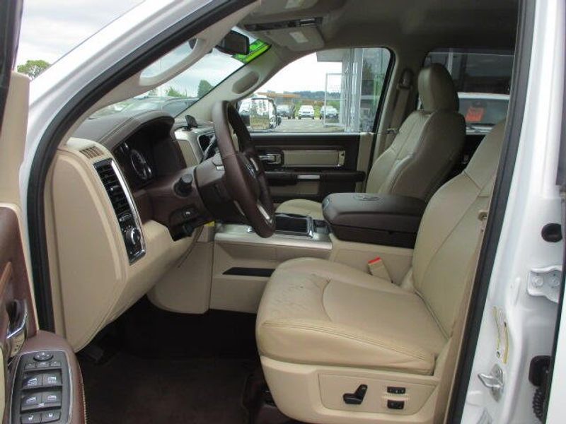 2015 RAM 3500 LaramieImage 15