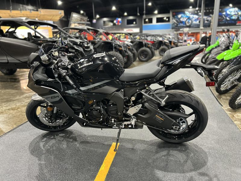 New 2026 Kawasaki NINJA ZX-6R ABS Image 10