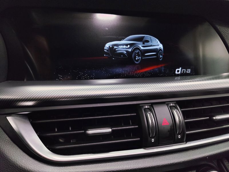 Used 2024 Alfa Romeo Stelvio Veloce AWD w/Sunrof/Activ AsstImage 29