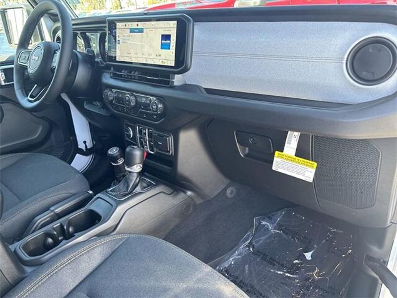 New 2026 Jeep Wrangler 4-door Sport SImage 13