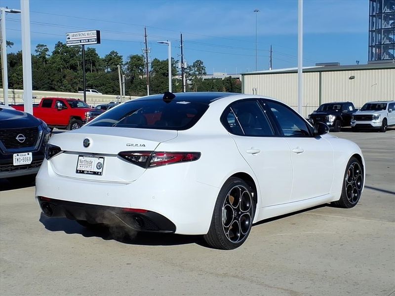 New 2025 Alfa Romeo Giulia RwdImage 6