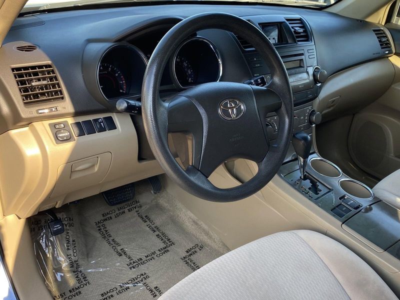 2008 Toyota Highlander BaseImage 17