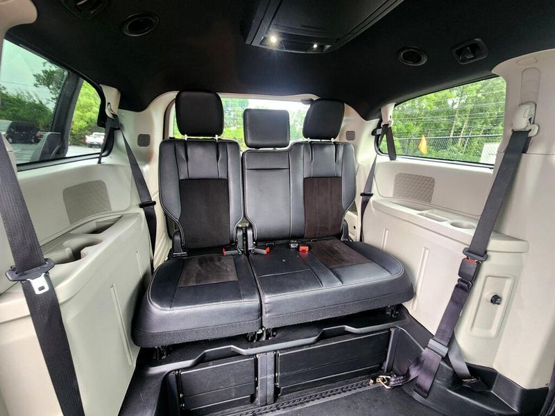 Used 2019 Dodge Grand Caravan SXT