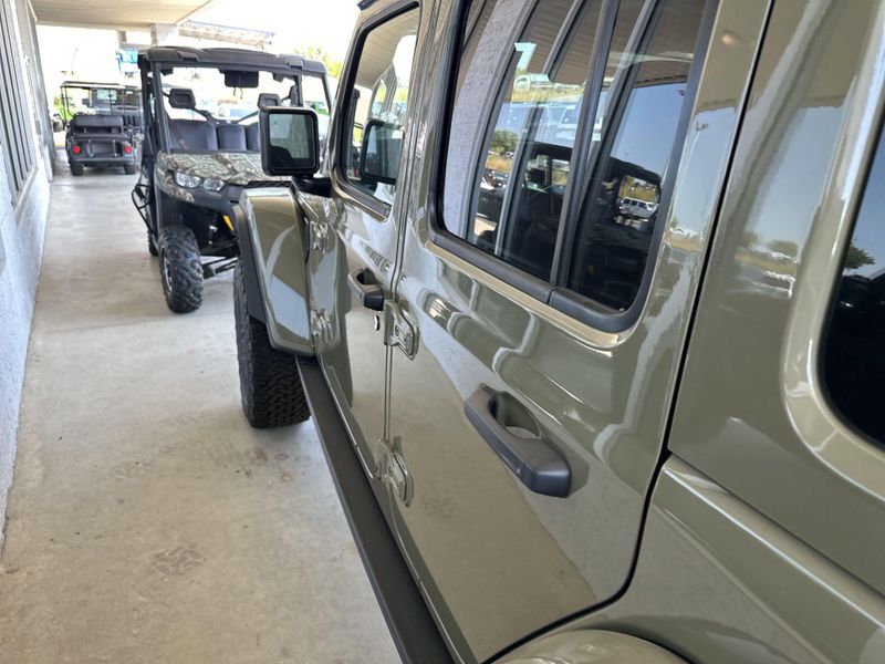 New 2025 Jeep Wrangler 4-door Rubicon 392Image 10