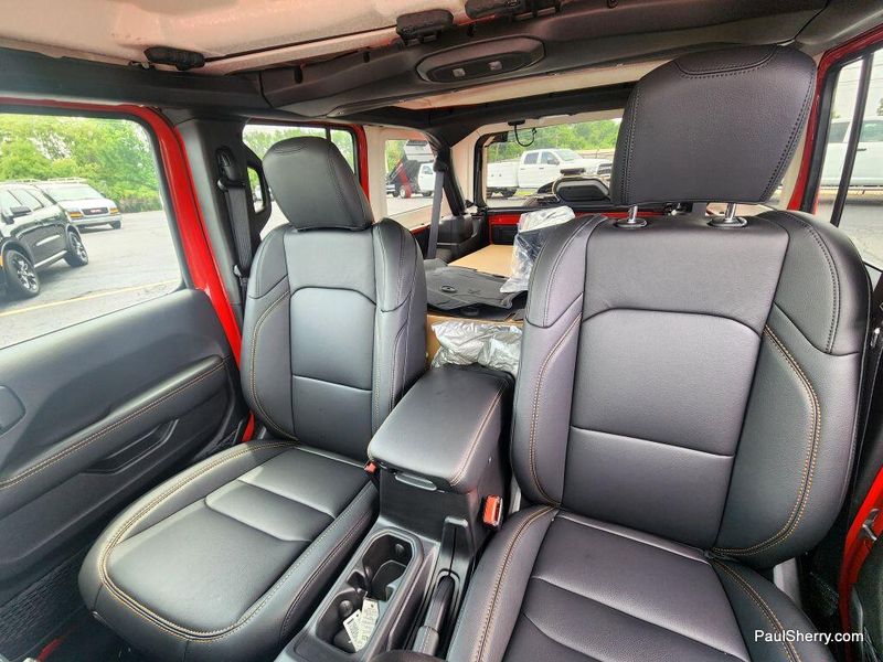 New 2025 Jeep Wrangler 4-door Sahara