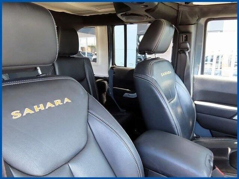 2014 Jeep Wrangler Unlimited SaharaImage 9