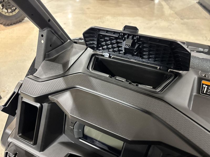 New 2026 Can-Am DEFENDER MAX XT HD11 WITH 10.25 IN. INFOTAINMENT Image 31