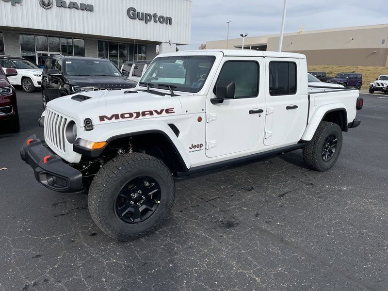 2023 Jeep Gladiator Mojave 4x4Image 1