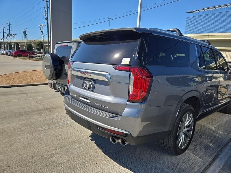 2022 Gmc Yukon XL Denali photo 3