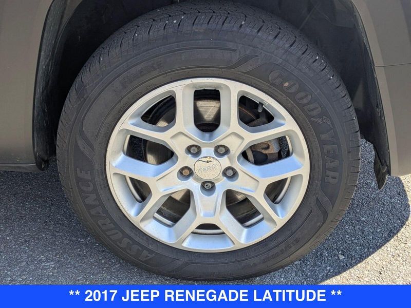 2017 Jeep Renegade Latitude North Edition photo 5