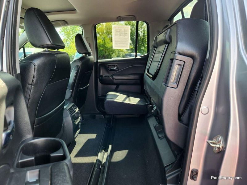 2017 Honda Ridgeline RTL-E photo 3