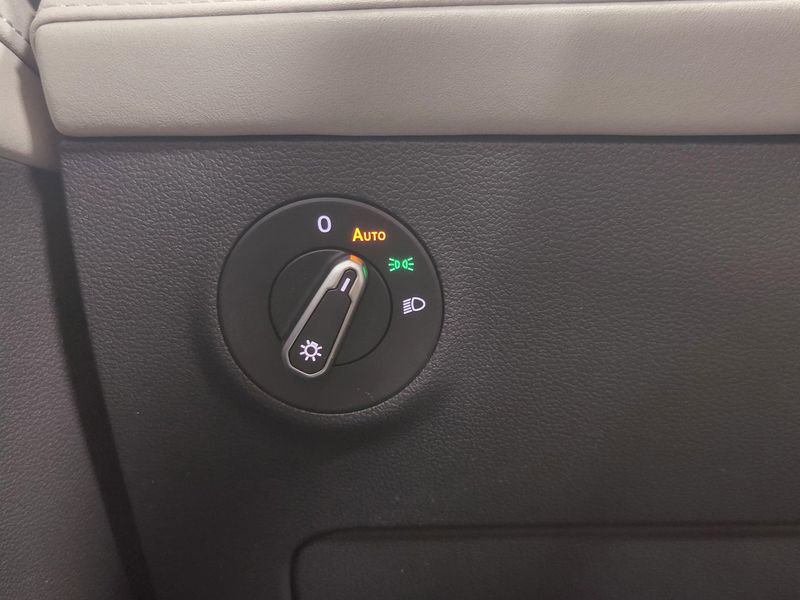 2025 Volkswagen Taos SE AWD w/SunroofImage 26