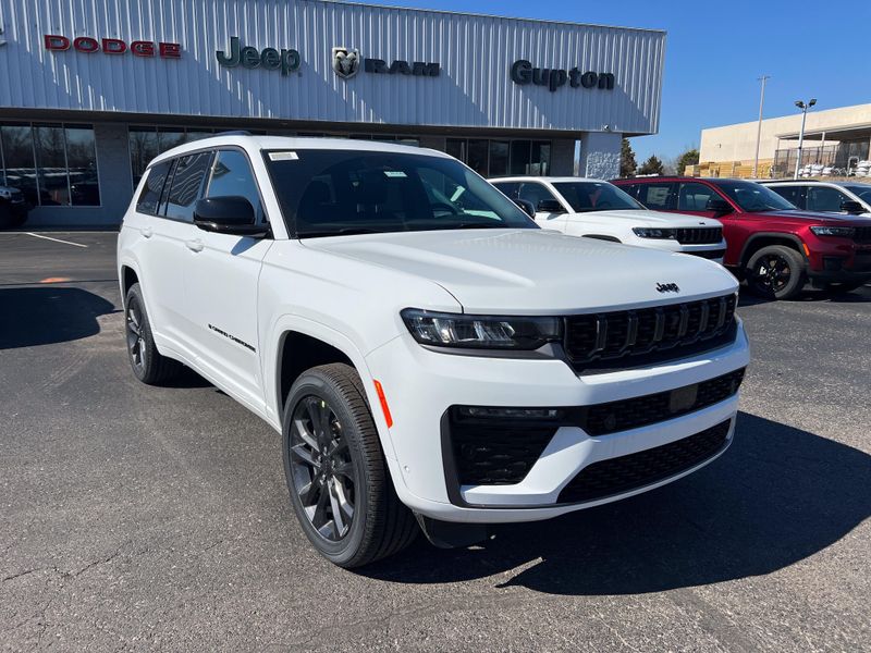 New 2026 Jeep Grand Cherokee L Limited Reserve 4x4Image 3