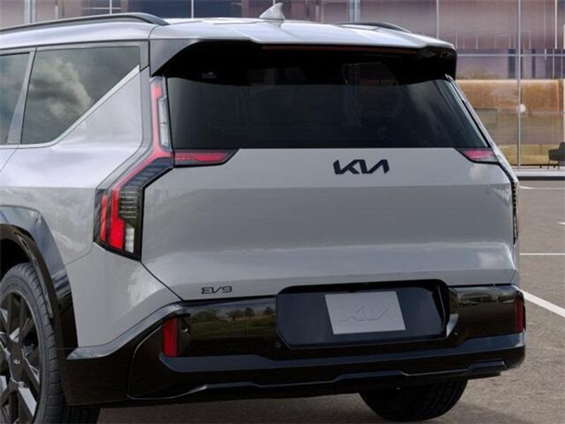 New 2026 Kia EV9 LandImage 13