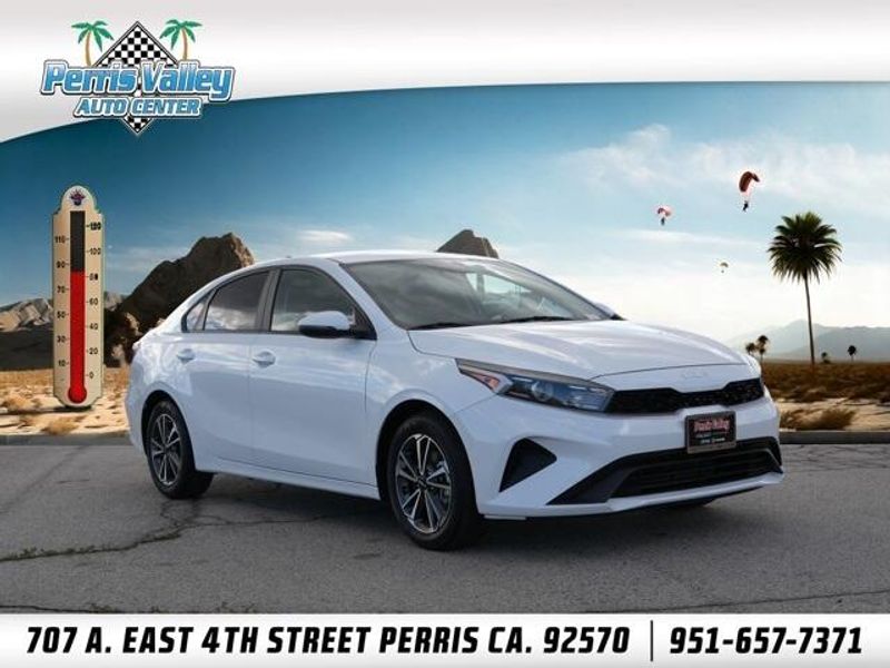 Used 2023 Kia Forte LXSImage 1