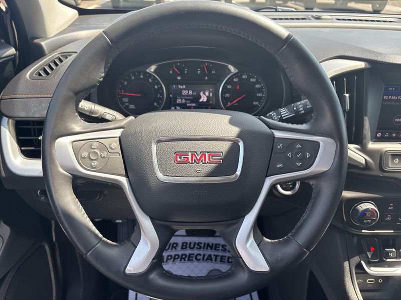 Used 2020 GMC Terrain SLEImage 16