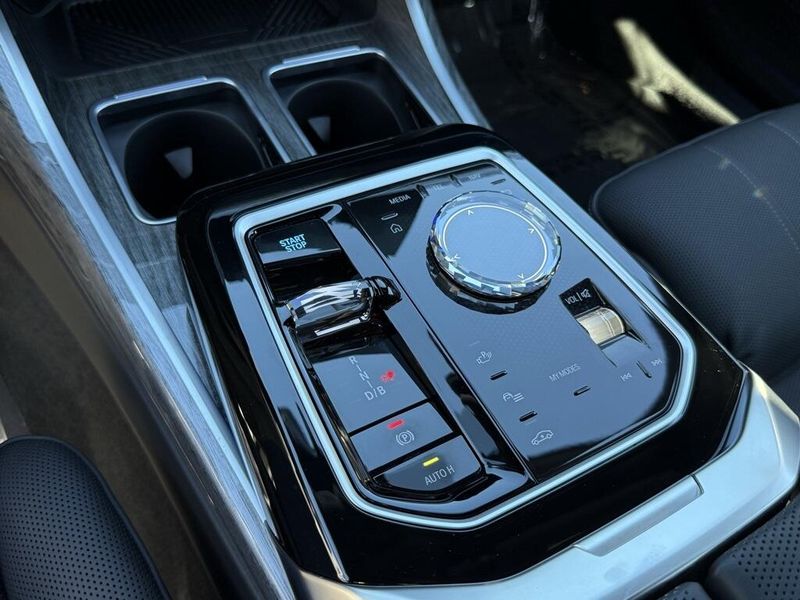 Used 2025 BMW i7 eDrive50Image 28