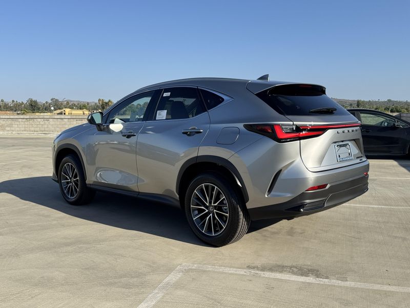New 2026 Lexus NX 450h+ PremiumImage 7