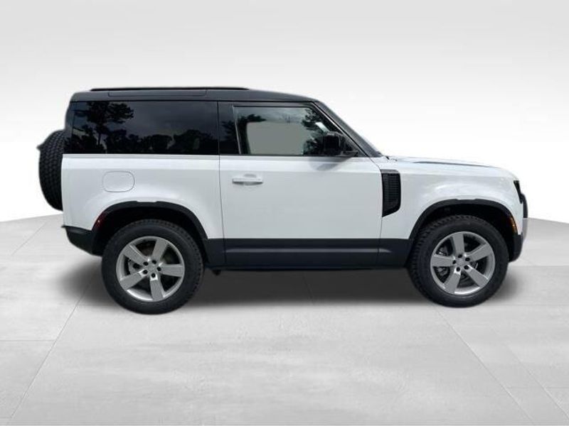 2025 Land Rover Defender S