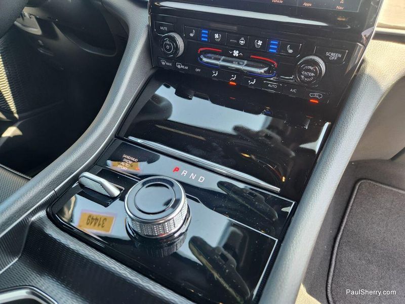 2025 Jeep Grand Cherokee Limited photo 36
