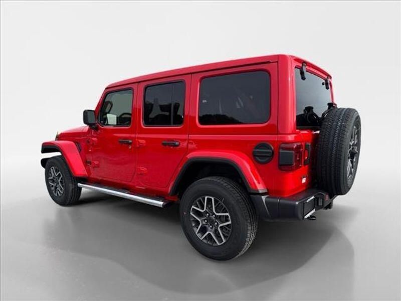 2025 Jeep Wrangler Unlimited Sahara photo 3