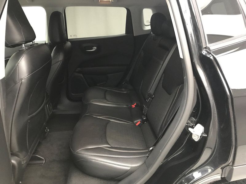 2018 Jeep Compass LatitudeImage 12