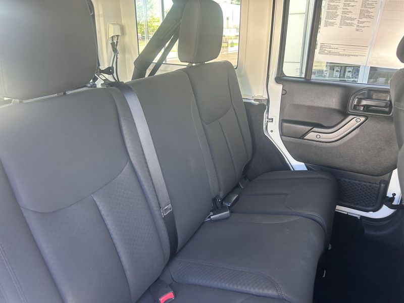 2017 Jeep Wrangler Unlimited SportImage 16