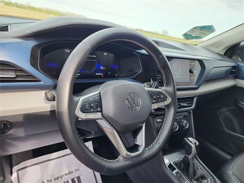 2022 Volkswagen Taos 1.5T SEImage 10