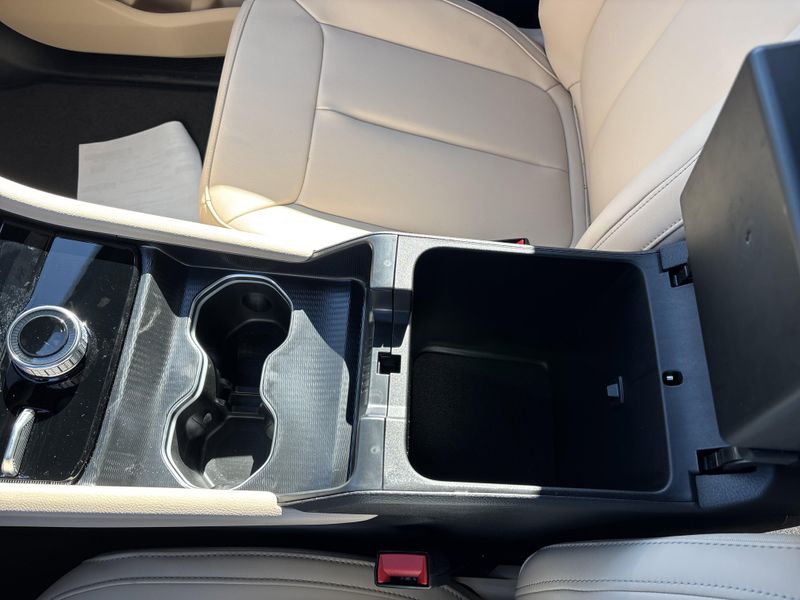 New 2026 Jeep Grand Cherokee Limited 4x4Image 36